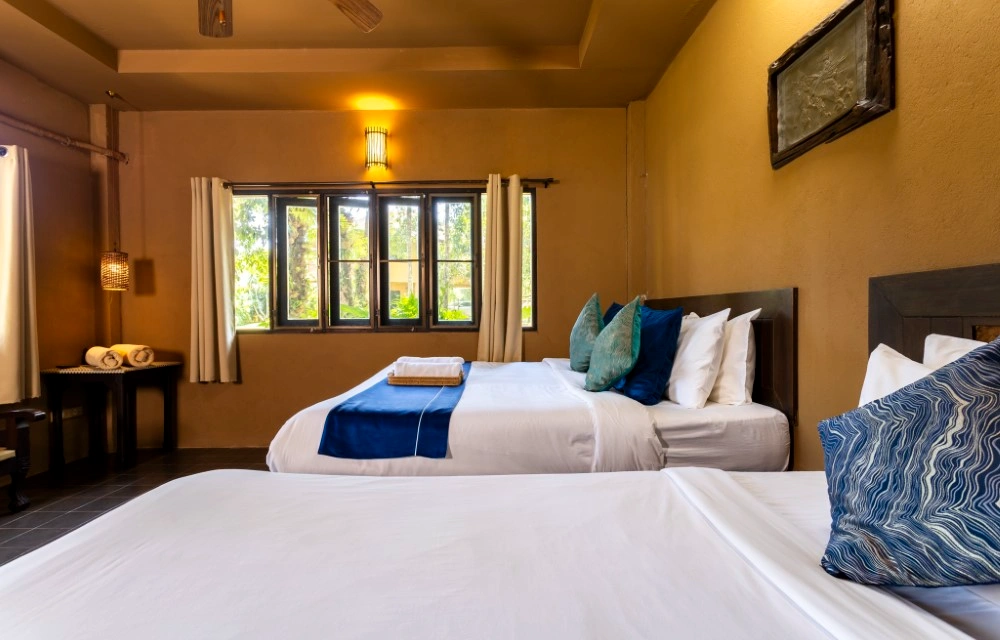 Melina's monkey house and whale bar Slider Pictures